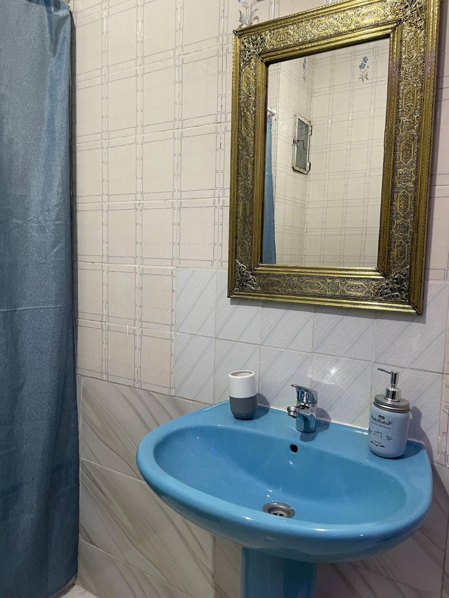 Beautiful 3-bedroom In The Heart Of Apartment *